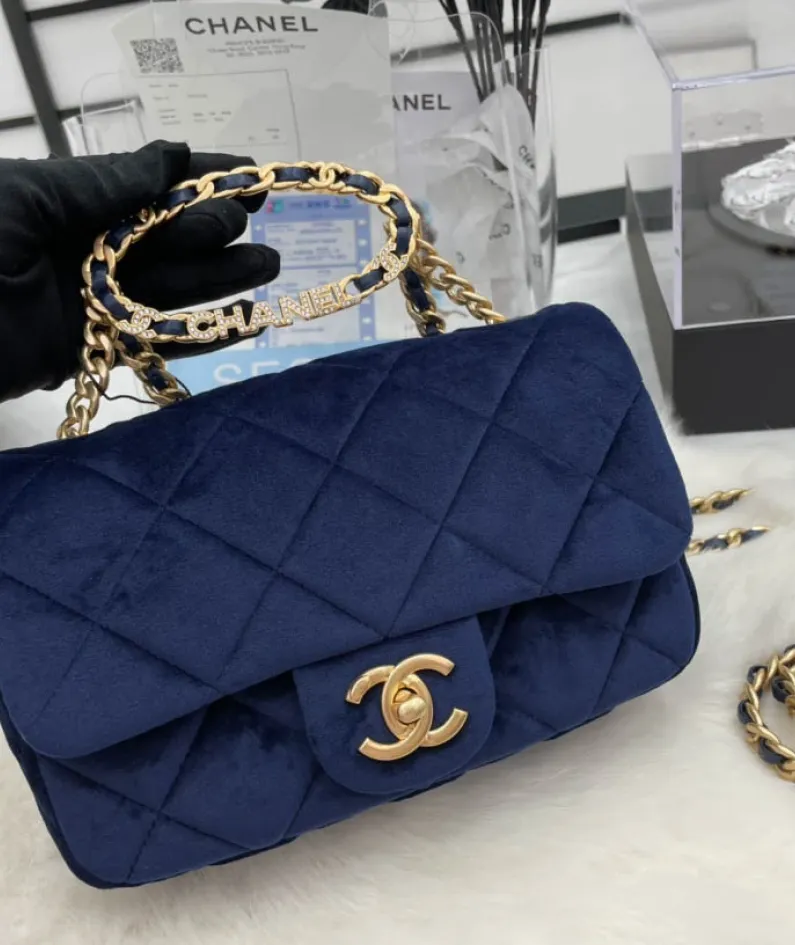 Chanel Size: 24cm