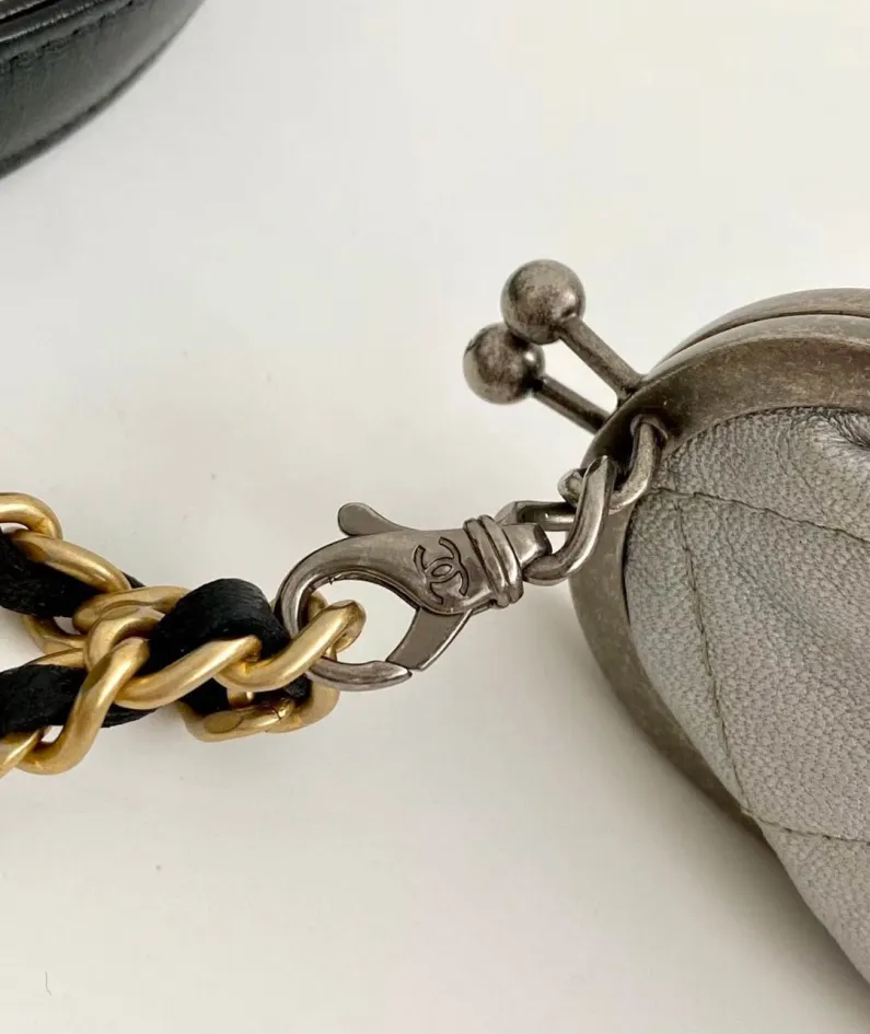 Chanel size; 10.5*11*2cm Model: AS2825
