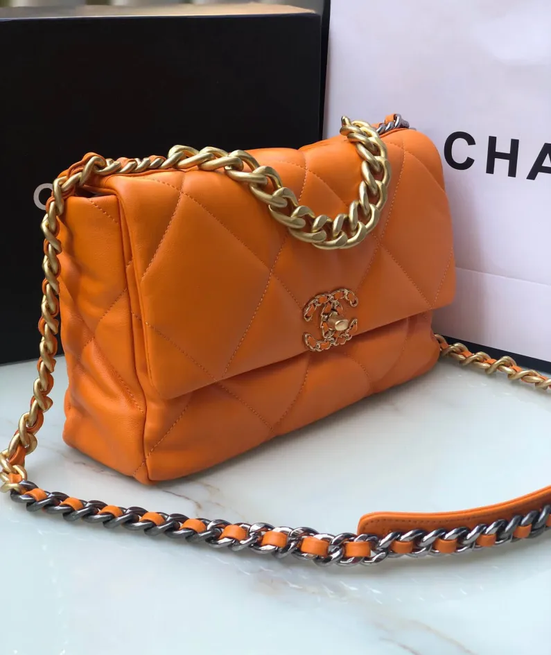 Chanel Model: S1161 Size: 30cm