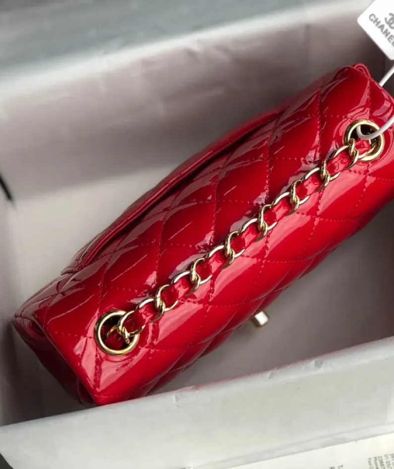 Chanel Patent Leather Pouch Model: 1116 size: 20cm