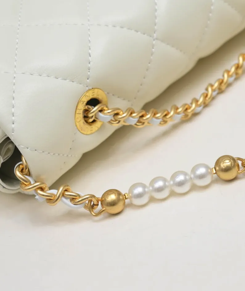 CHANEL Size: 23*13*7cm