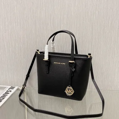 michael kors mk jetset size: 22cm*19cm*10cm 