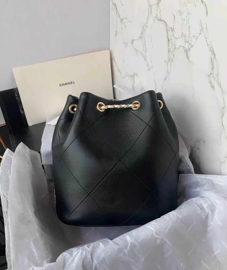 Chanel size: 21X23X13cm