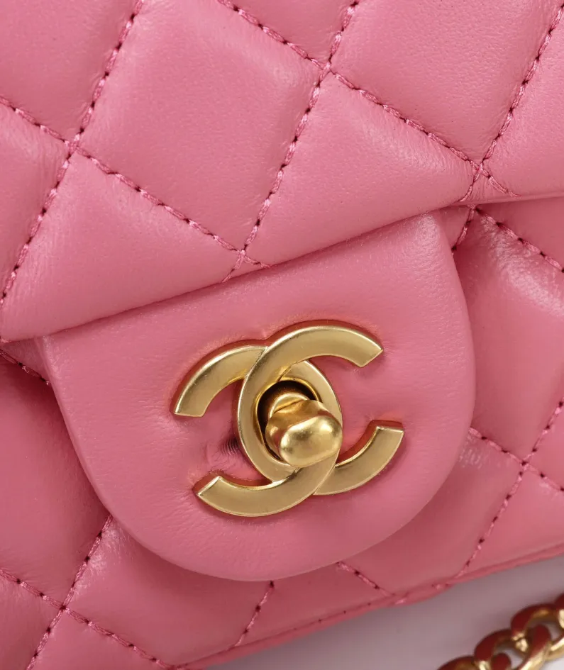 Chanel Stone Chain Bag Size: 21/13/6 Style: 611