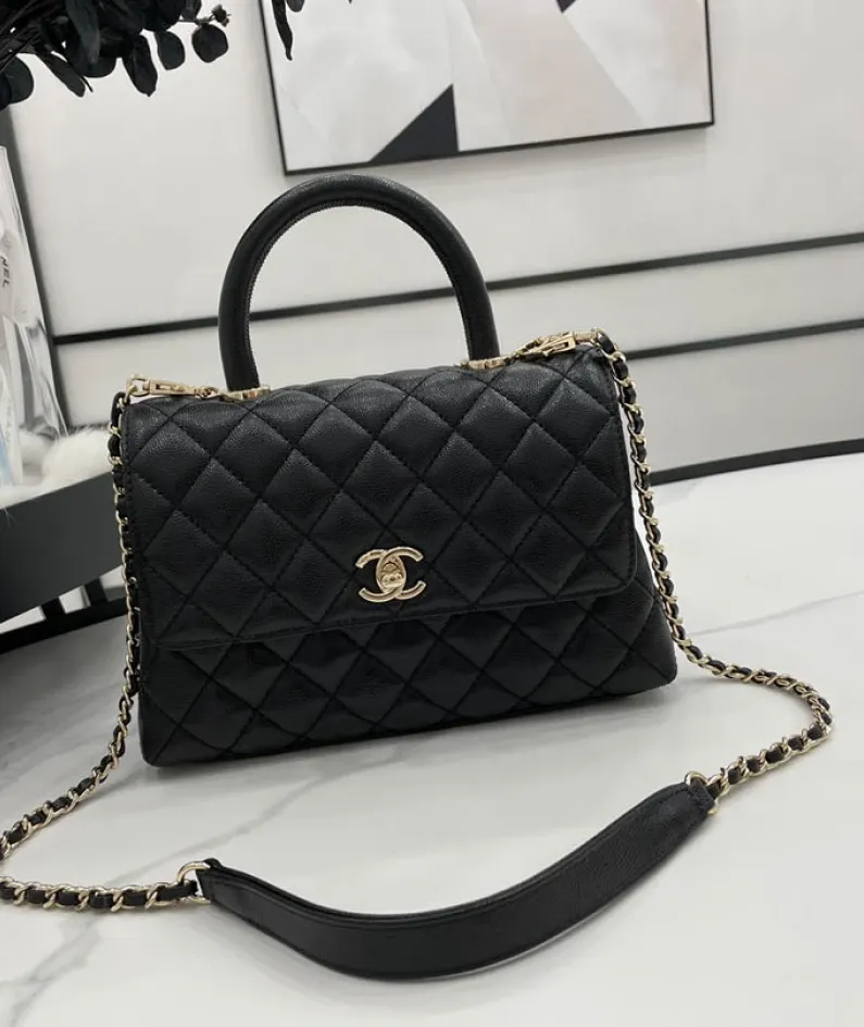 Chanel Size: 19cm*23cm*28cm Model: AS2215/92990/92991
