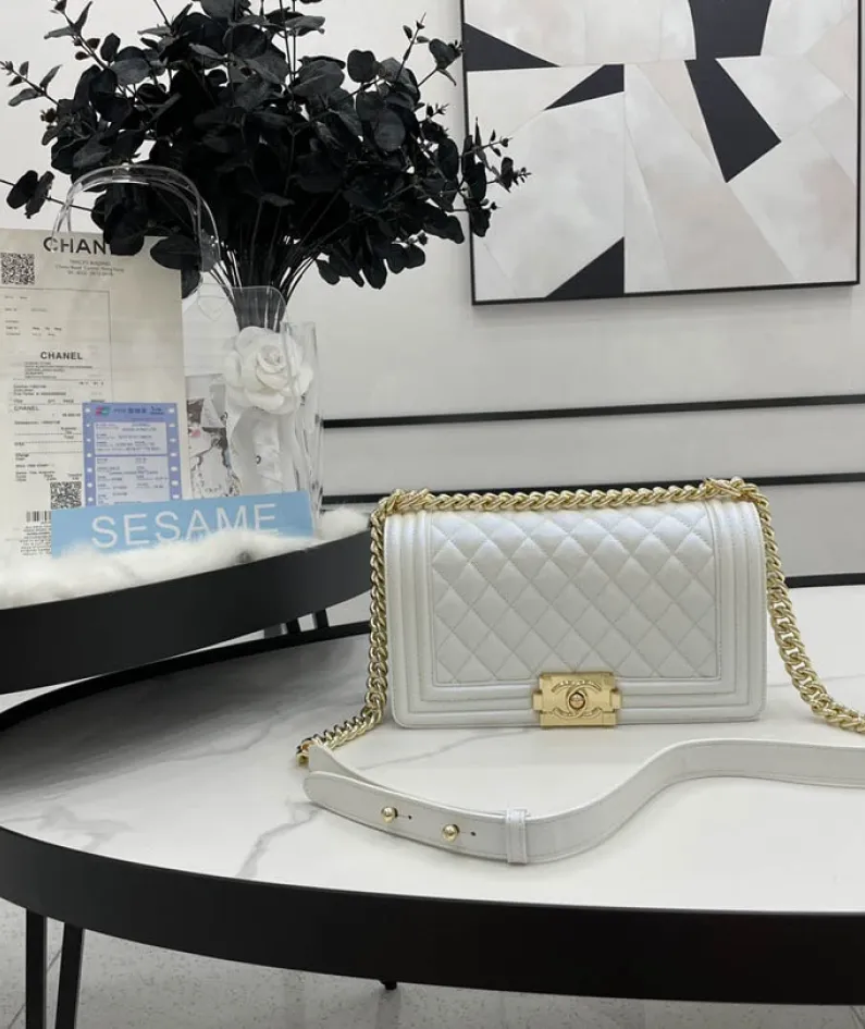 Diamond ball calfskin Size: 25cm