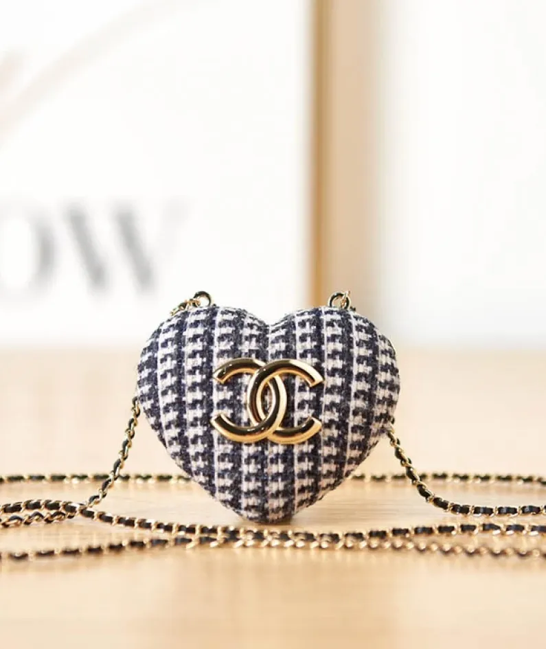Embroidered peach heart fabric and leather