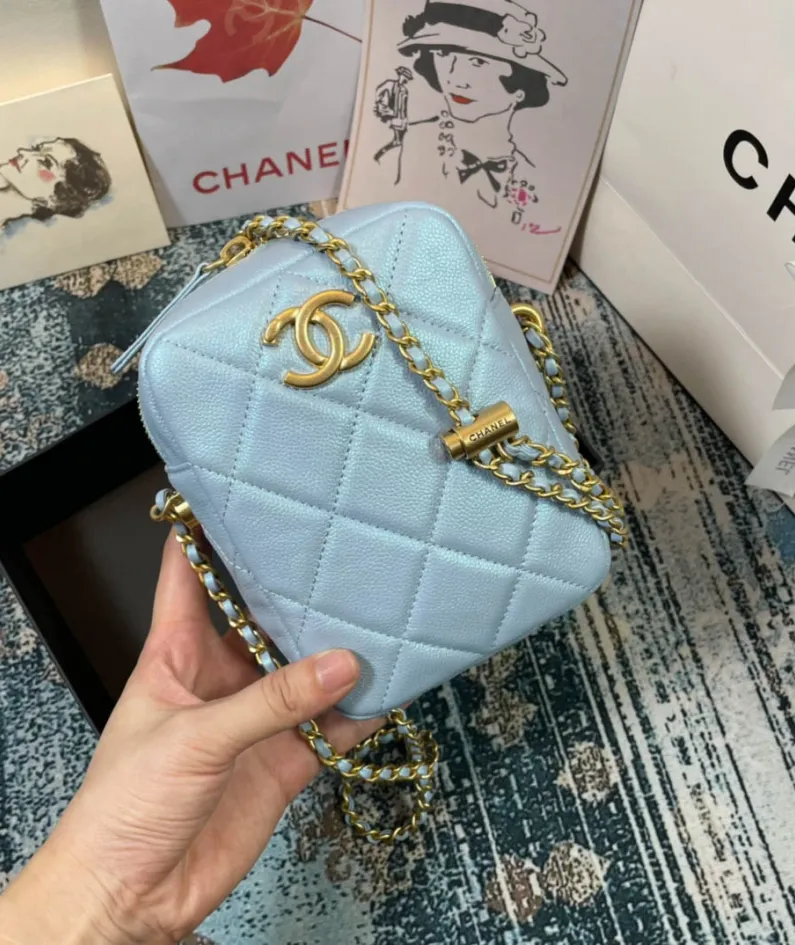 Chane•l Model: AS2857 Size: 12x17x6cm