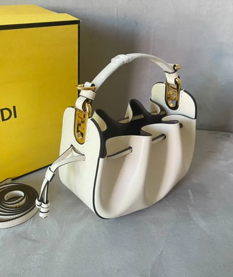 Size21.5*17*14cm