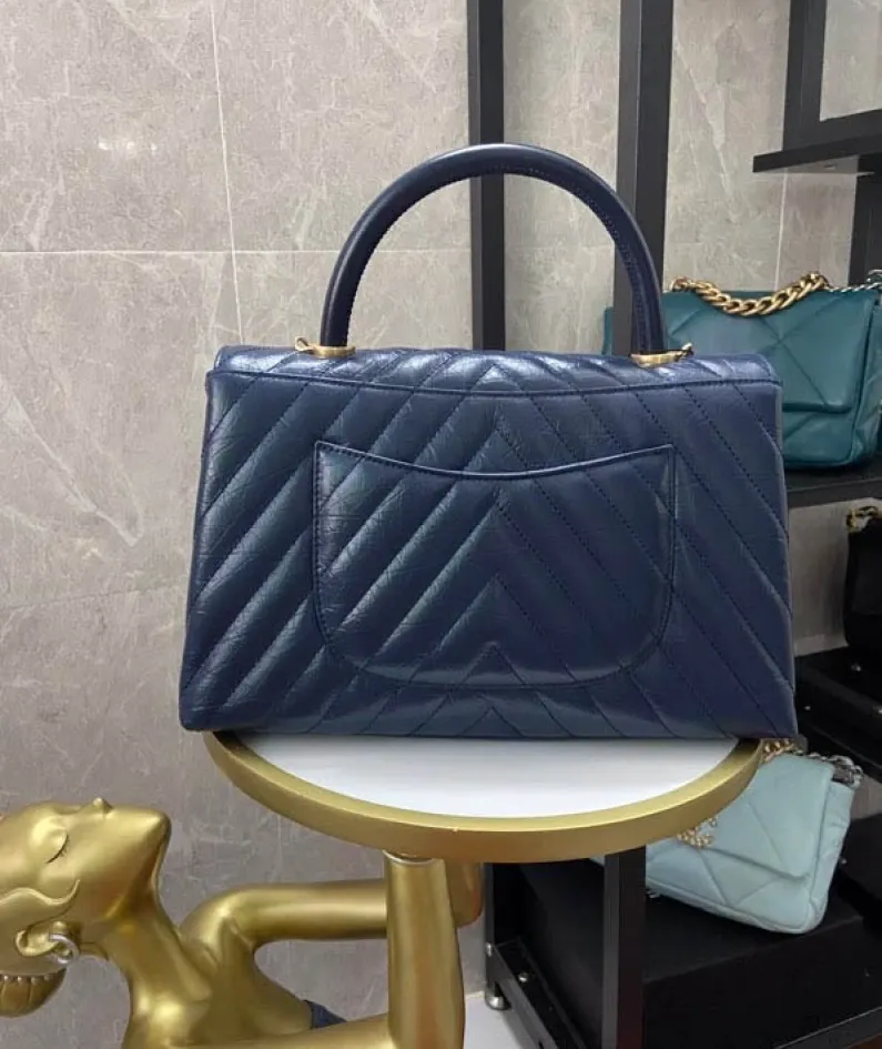 Hand Flap Bag Model 92991# Size: 18x29x12cm Royal Blue