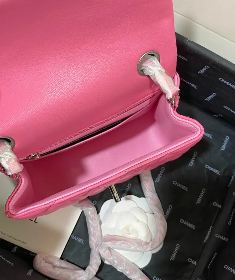 Lambskin Model: 1115 Size: 17cm