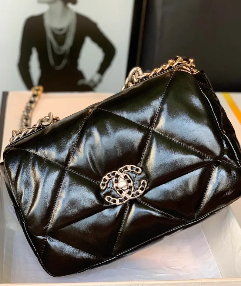 Chanel Size: 26cm