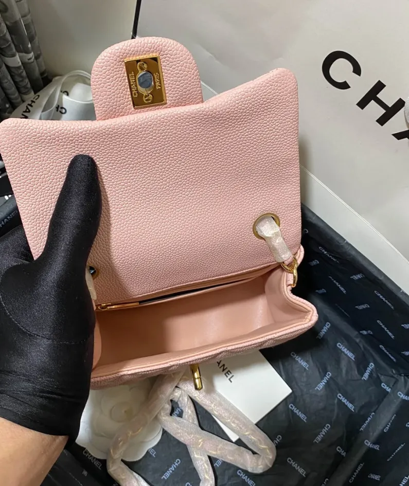 Lambskin Model: 1115 Size: 17cm
