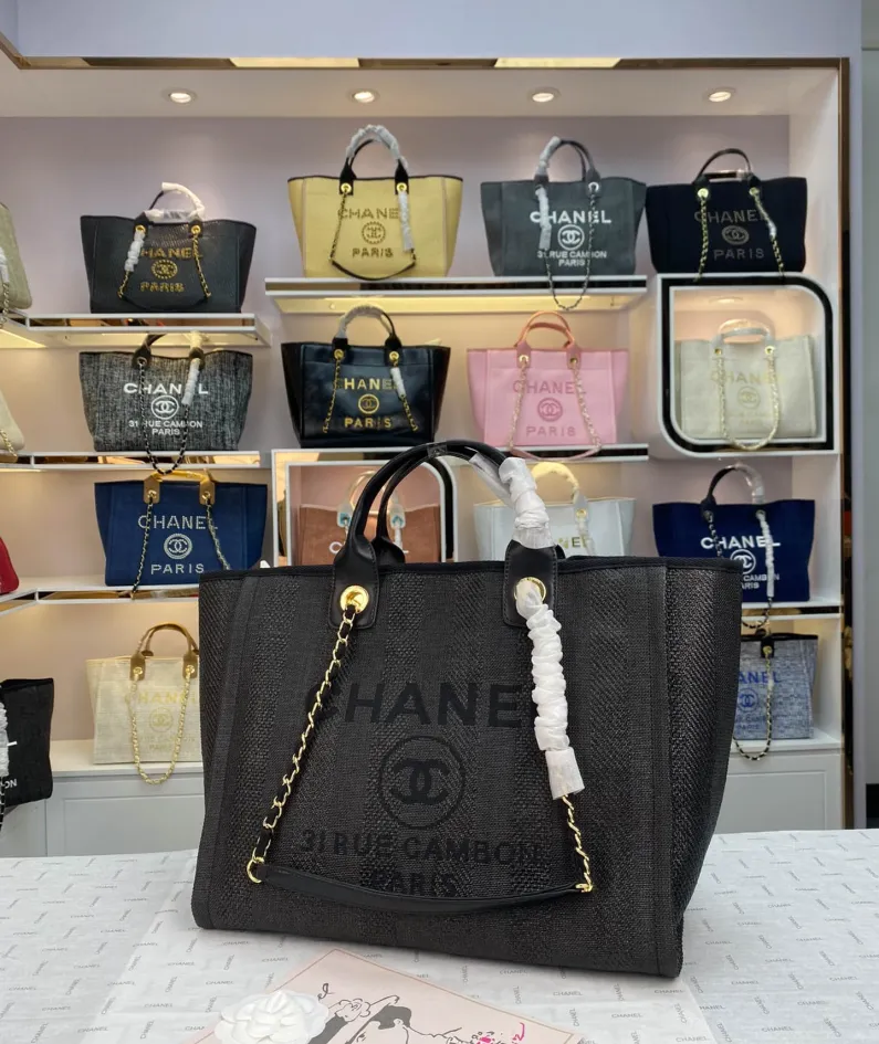 Chanel Women's Shoulder Bag Model: 8819 Size: 48*38*30*14