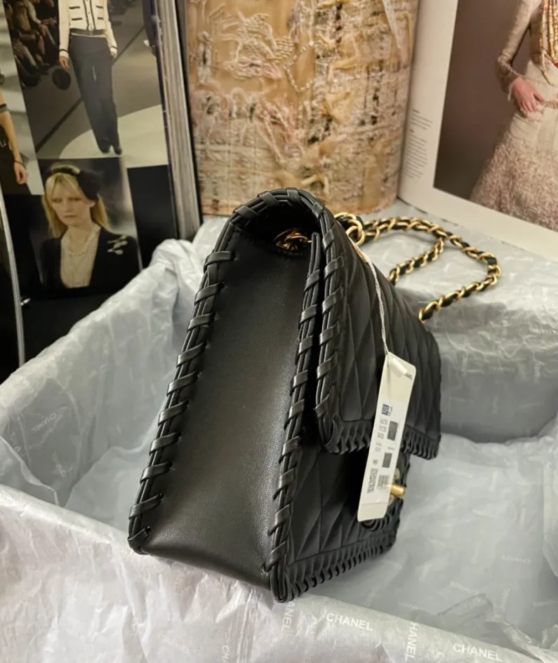 Middle Ages Chain Bag Handbag Size: 26X17X6cm Model Number: AS2163