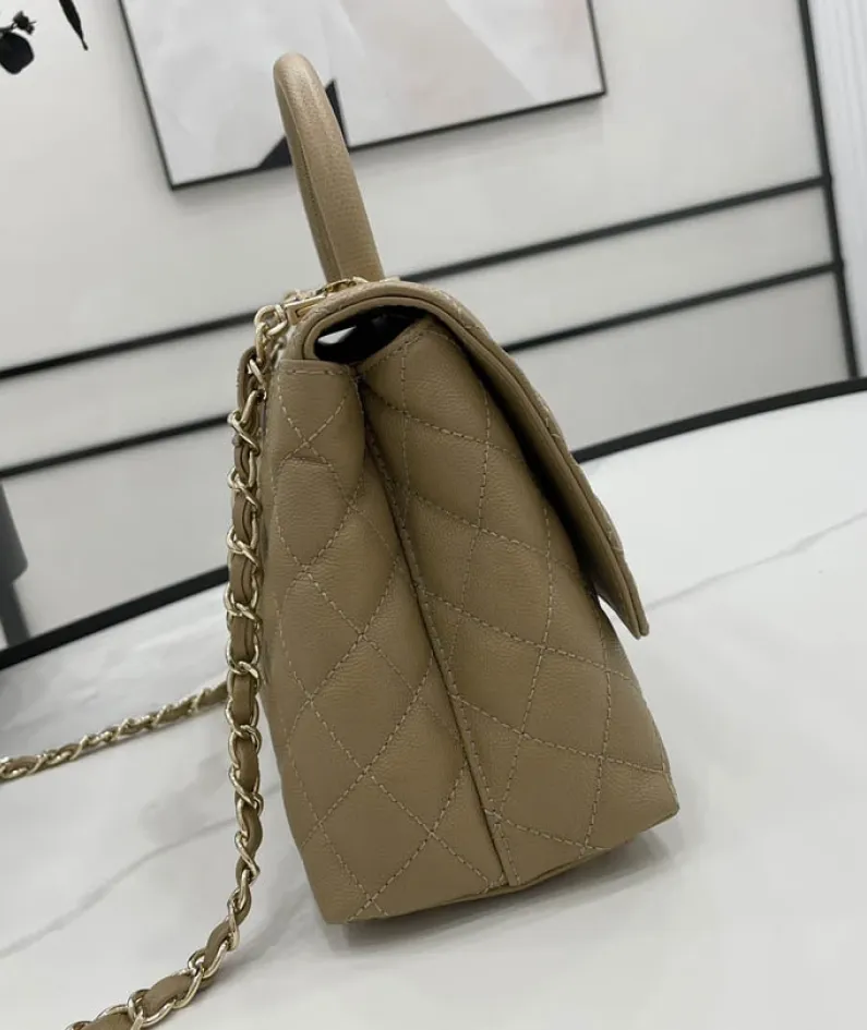Chanel Size: 19cm/23cm/28cm Model Number: AS2215/92990/92991