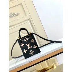 Louis Vuitton Size: 14.0 x 17.0 x 5.0 cm