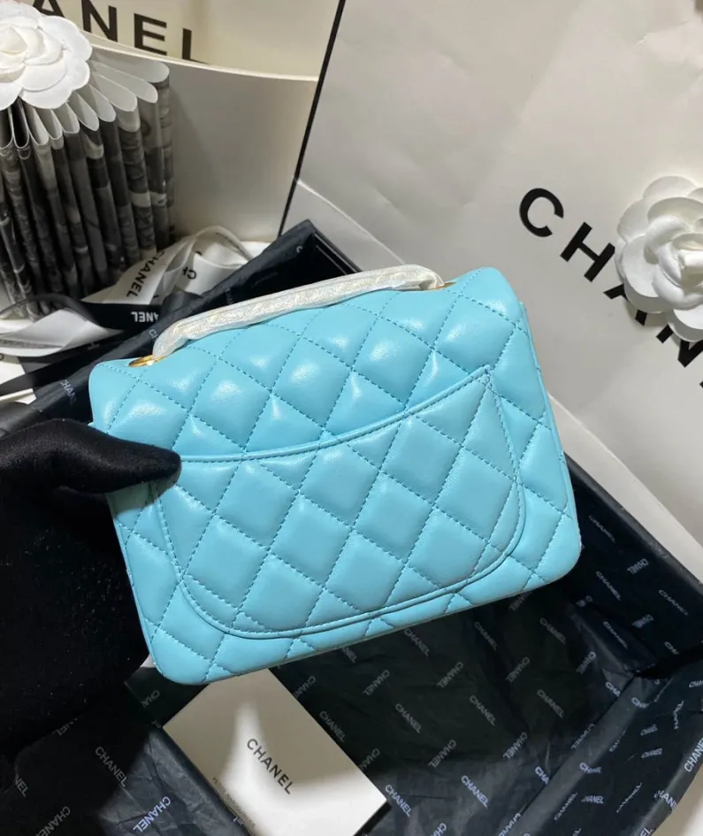 Lambskin Model: 1115 Size: 17cm