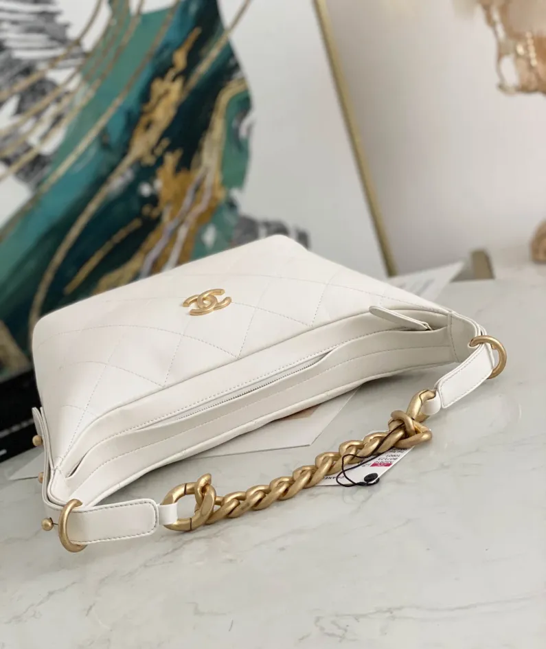 Hippie bag calfskin Size: 28*17*9*cmModel: 2910