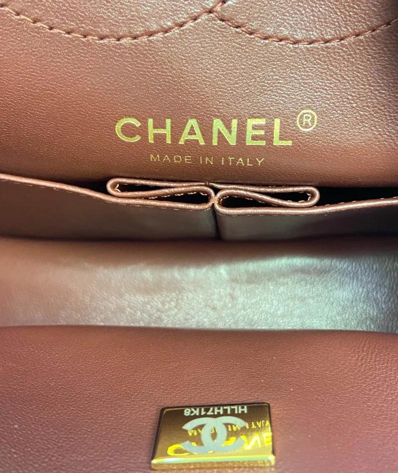 CHANEL Size: 24cm Ident No.: 037586