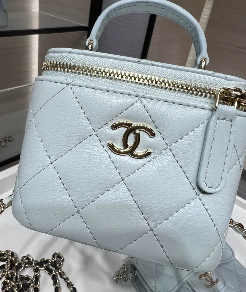 Hand Cosmetic Bag Model: AP2198 Size: 11*8.5*7cm