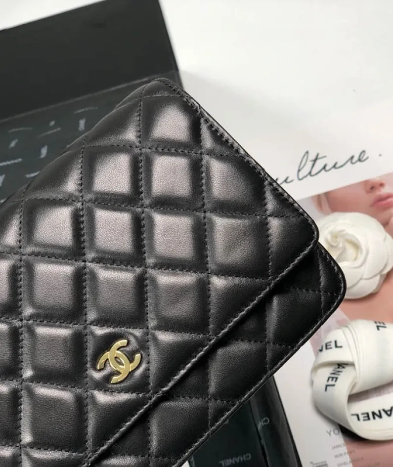 Lambskin Shoulder Chain Bag Style Number: 33814