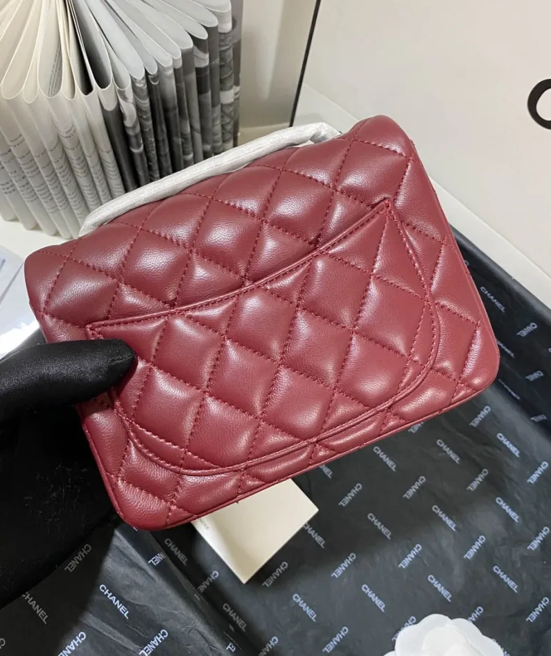 Lambskin Model: 1115 Size: 17cm