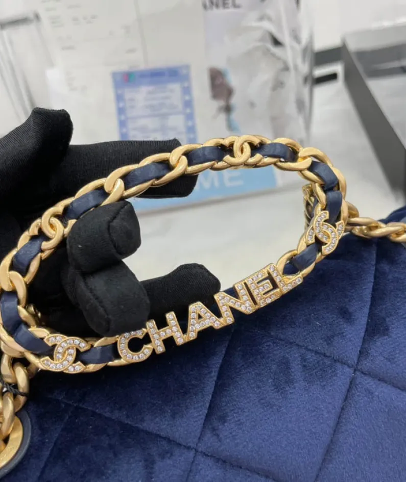Chanel Size: 24cm