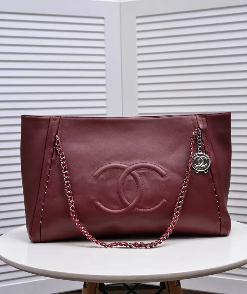 Chanel Style: 9068 Size: 42x29cm