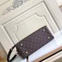 Louis Vuitton Size: 34.0 x 24.0 x 13.0 cm