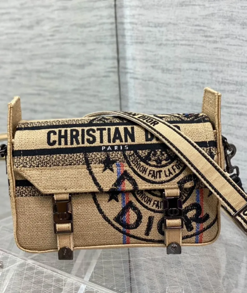 size:23*15*8cm
