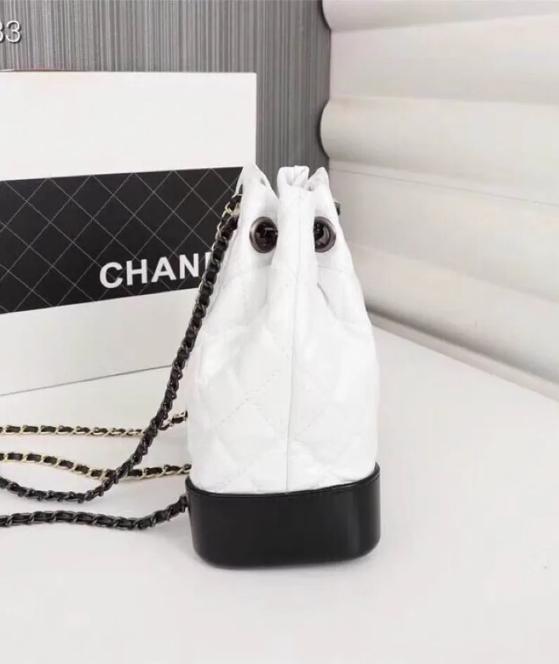 Chanel Stray Backpack Size: 24-23-11.5cm Style: 1018