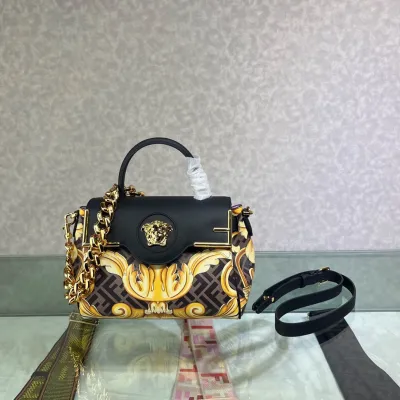 F endace co-branded V ersace by F end1 collection size 318 size: 25x15x22cm