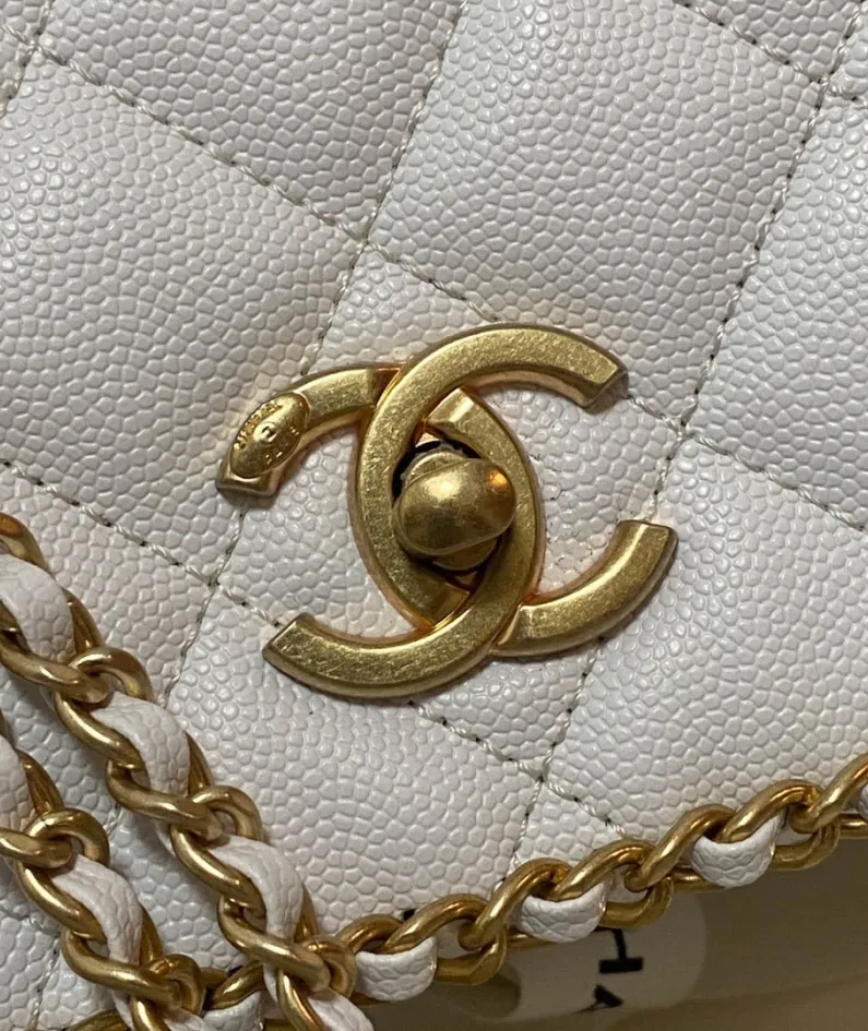 Lychee leather bag Model number: AS3468 Size: 21*15*7.5cm