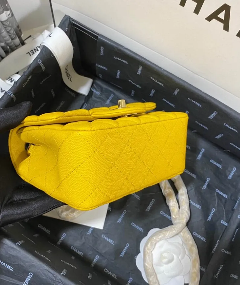 Lambskin Model: 1115 Size: 17cm