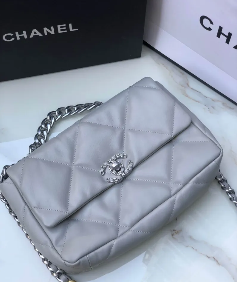 Chanel Model: S1161 Size: 30cm