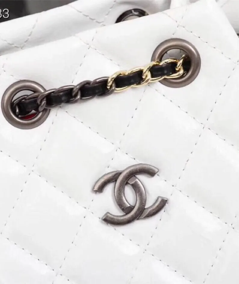 Chanel Stray Backpack Size: 24-23-11.5cm Style: 1018