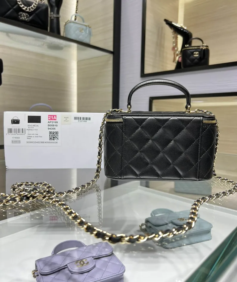 Hand Cosmetic Bag Model: AP2198 Size: 11*8.5*7cm