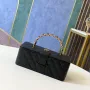 Cosmetic Bag Size: 22 10 8.5cm No.: 01919