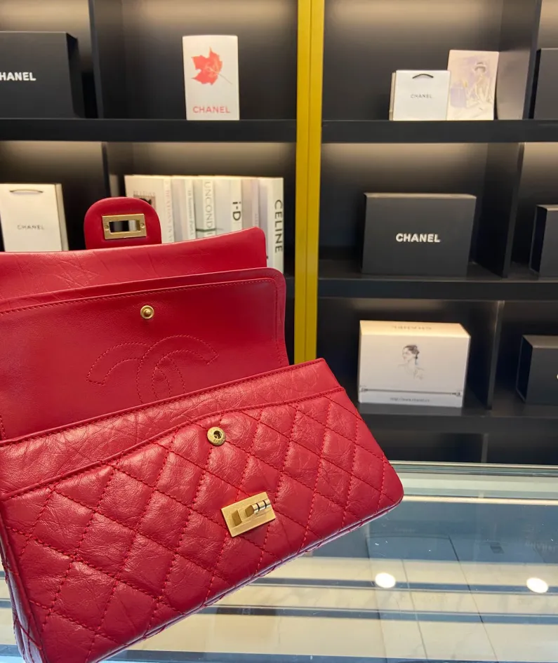 CHANEL Size: 24cm Ident No.: 037586