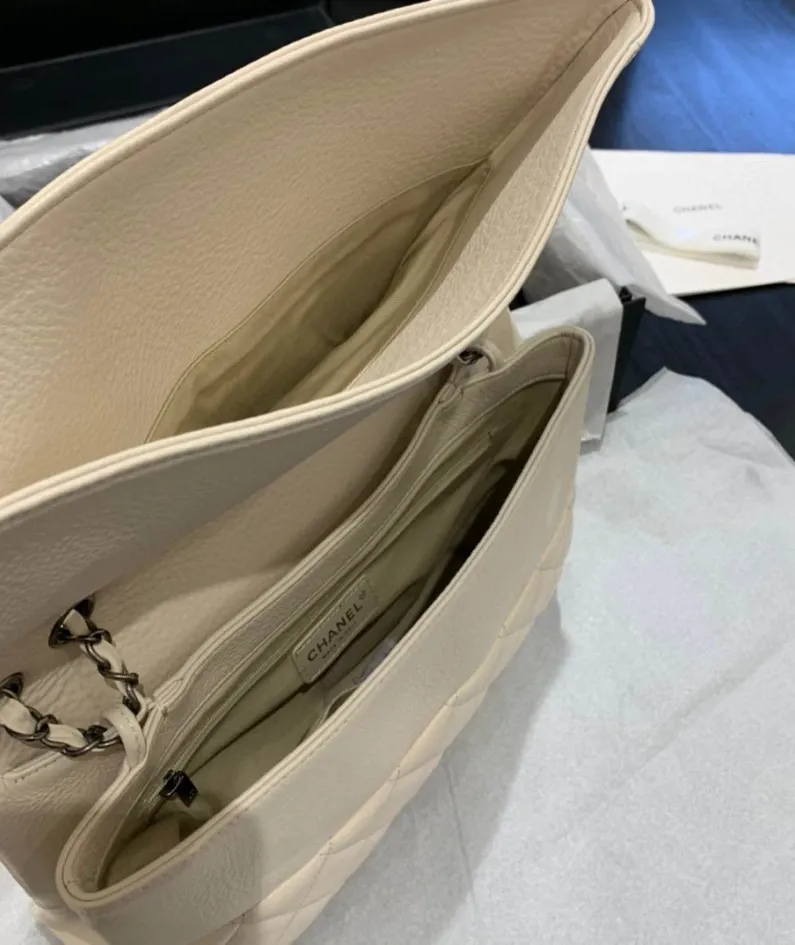 CHANEL shoulder bag Model 8095# Size: 32X7.5X19CM
