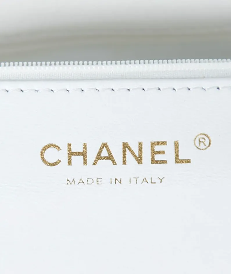 Chanel One Shoulder Crossbody Model Number: AS3114 Size: 16-22-7cm