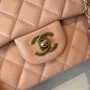 classic flap lambskin light gold buckle classic flap size:25cm