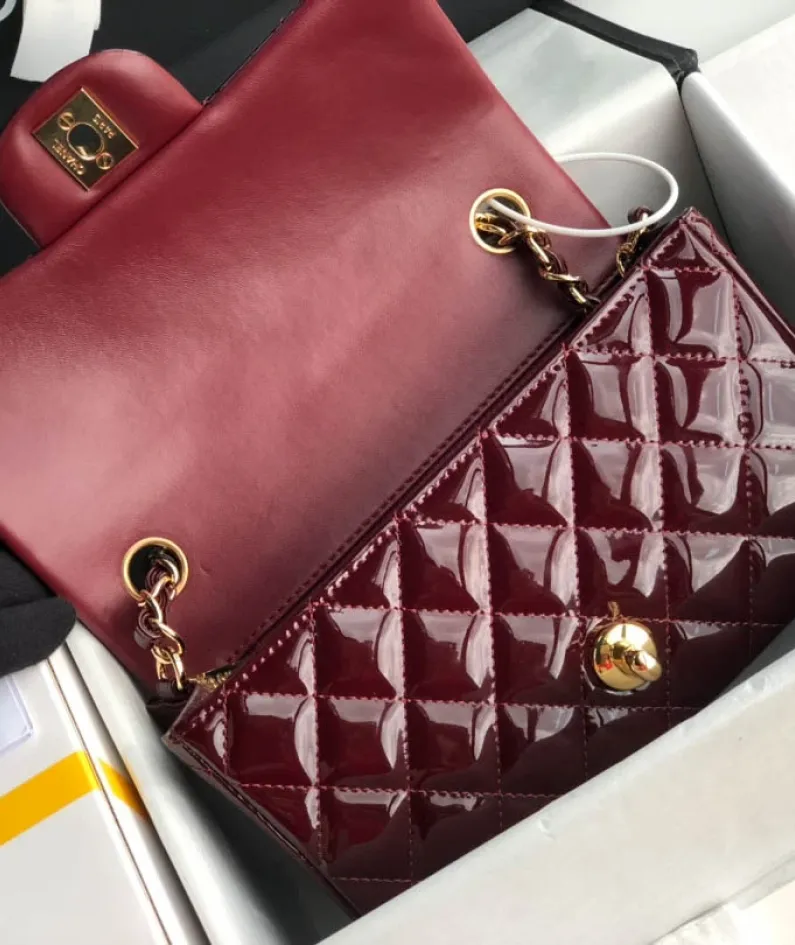 Chanel Patent Leather Pouch Model: 1116 size: 20cm