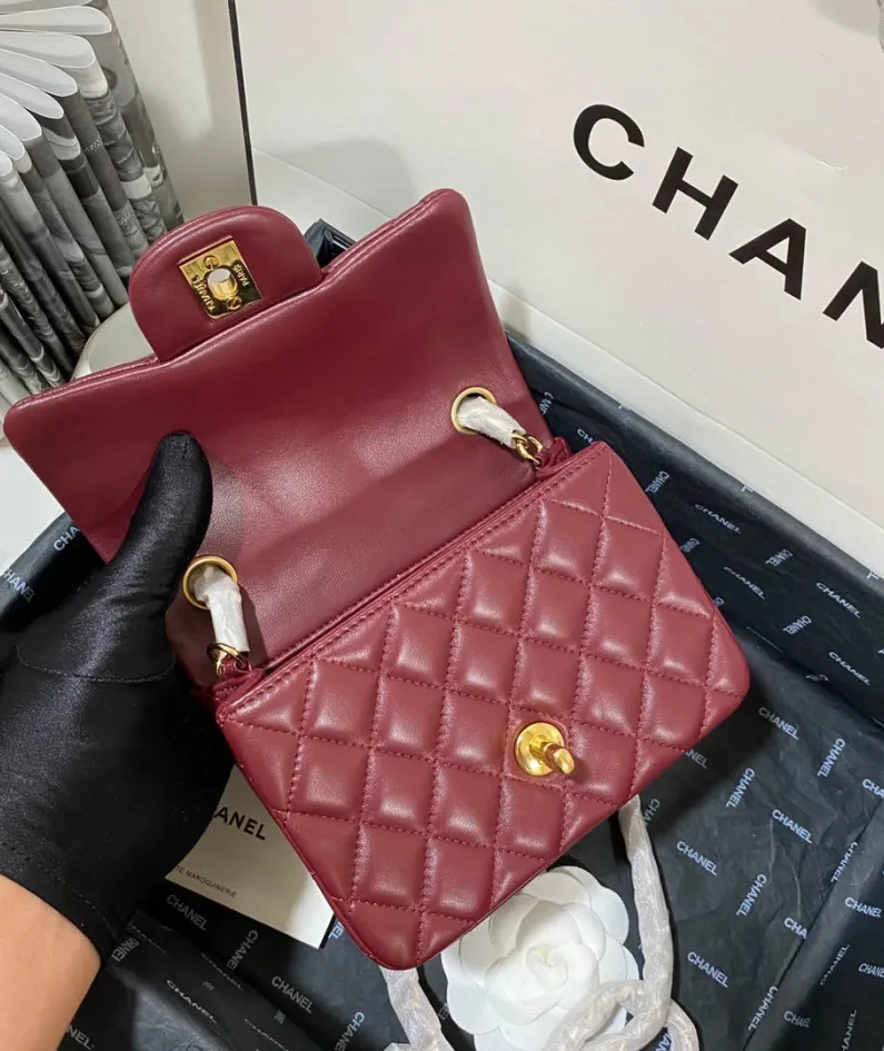 Lambskin Model: 1115 Size: 17cm
