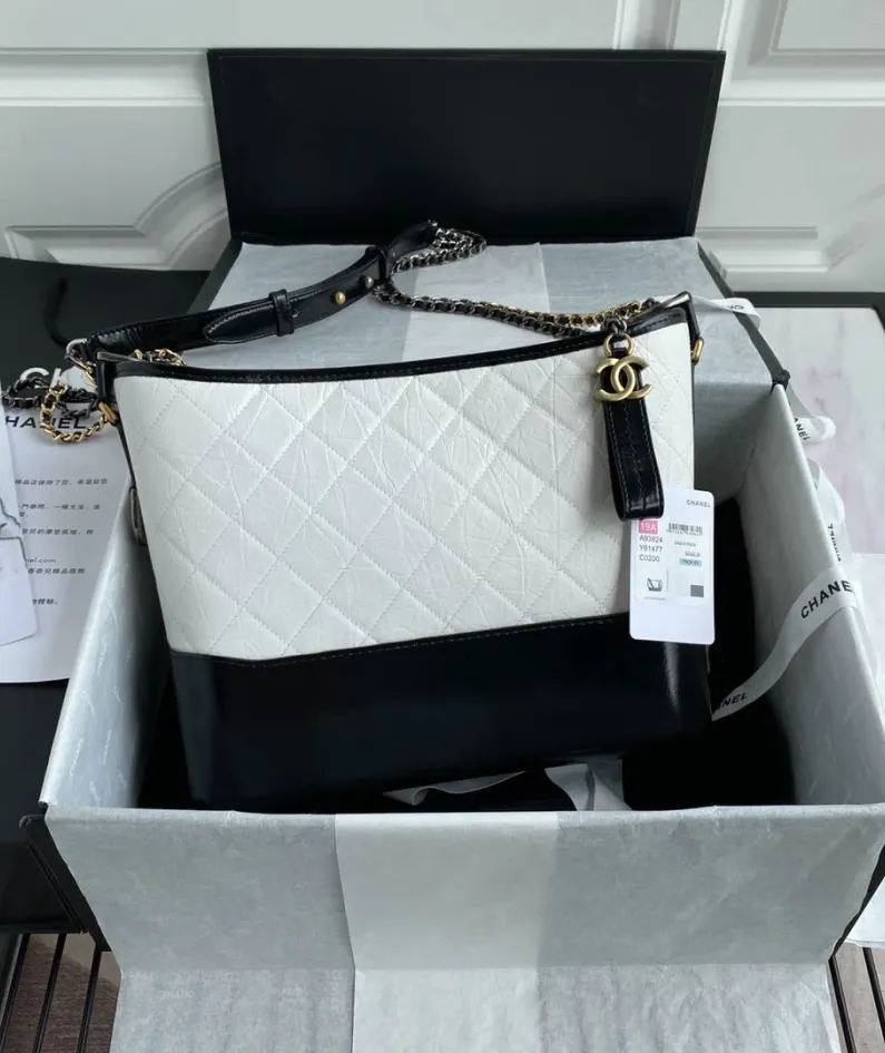 Chanel Size: 25cm Model: 1112