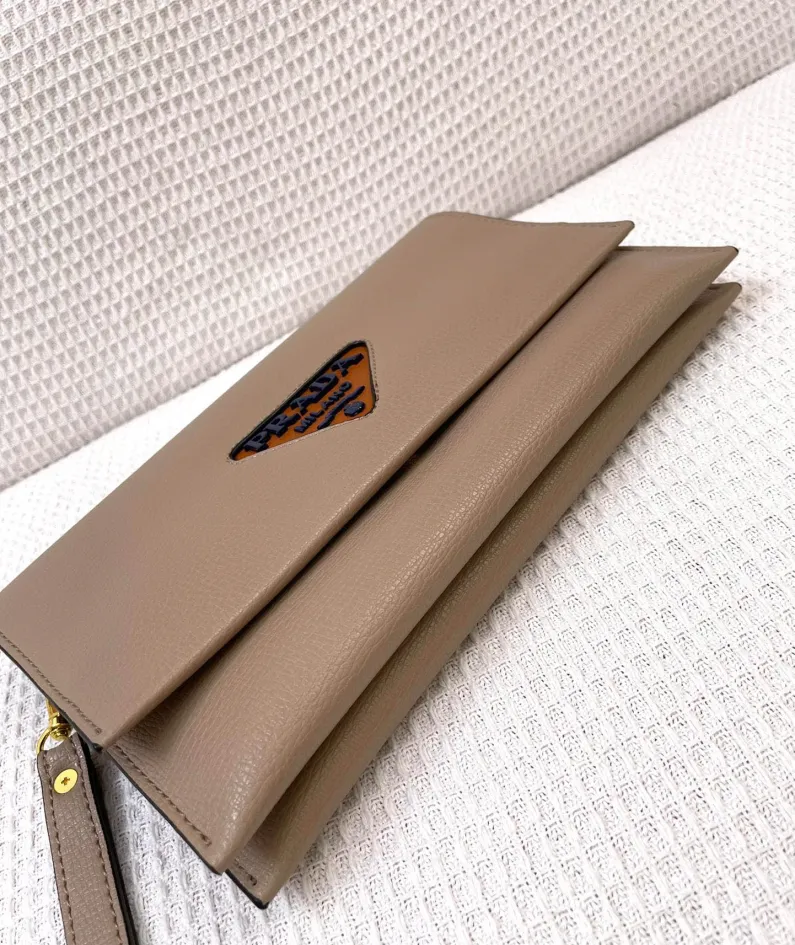 prada Crossbody Size:25x16cm 2121 