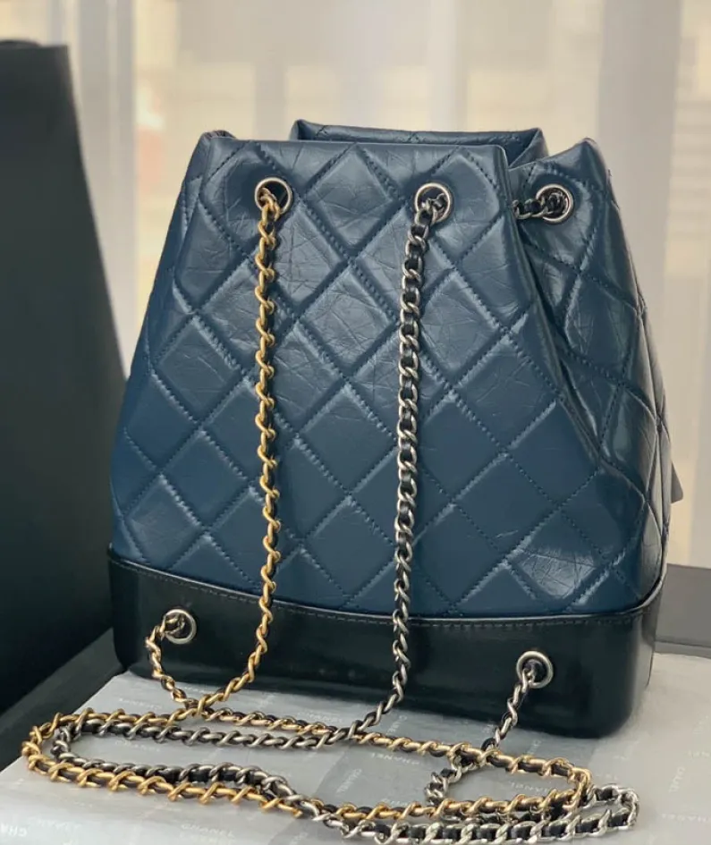 CHANEL Wandering Backpack Model: 94485#: Size 20X7X23CM