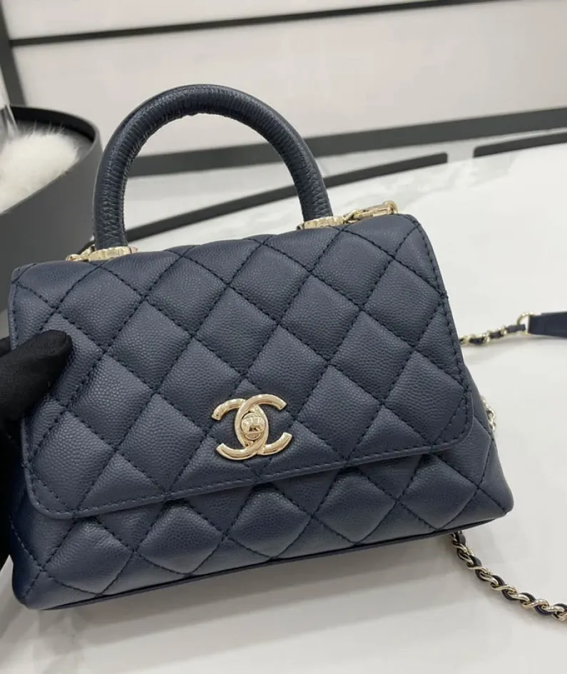 Chanel Size: 19cm/23cm/28cm Model Number: AS2215/92990/92991
