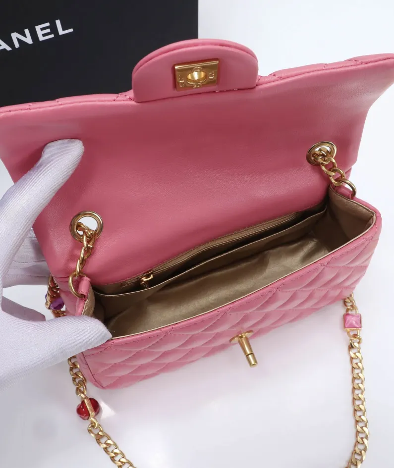 Chanel Stone Chain Bag Size: 21/13/6 Style: 611